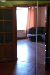 Сниму квартиру в Жмеринке долгосрочно