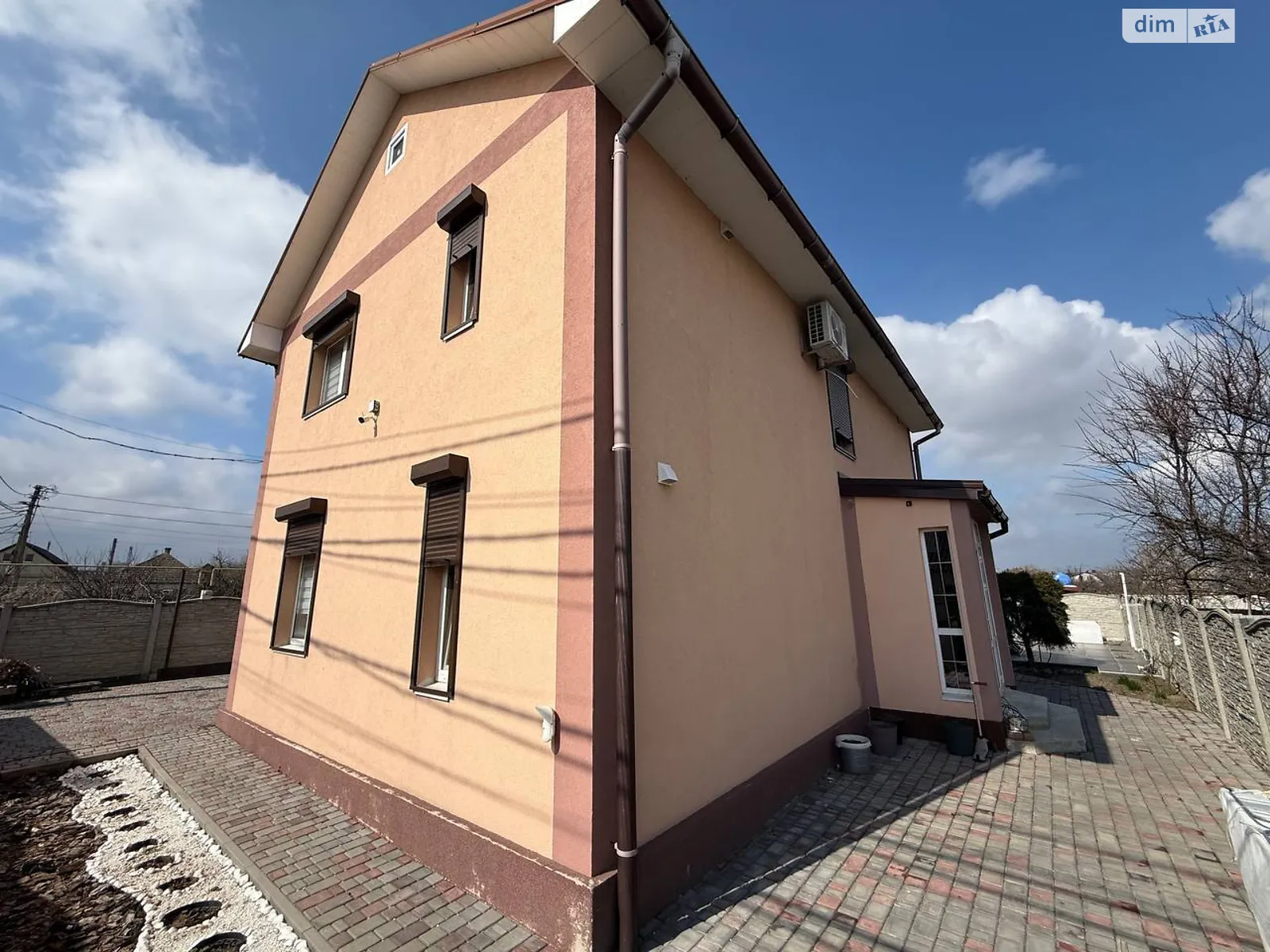 Продается дом на 2 этажа 115.5 кв. м с гаражом, цена: 140000 $ - фото 1