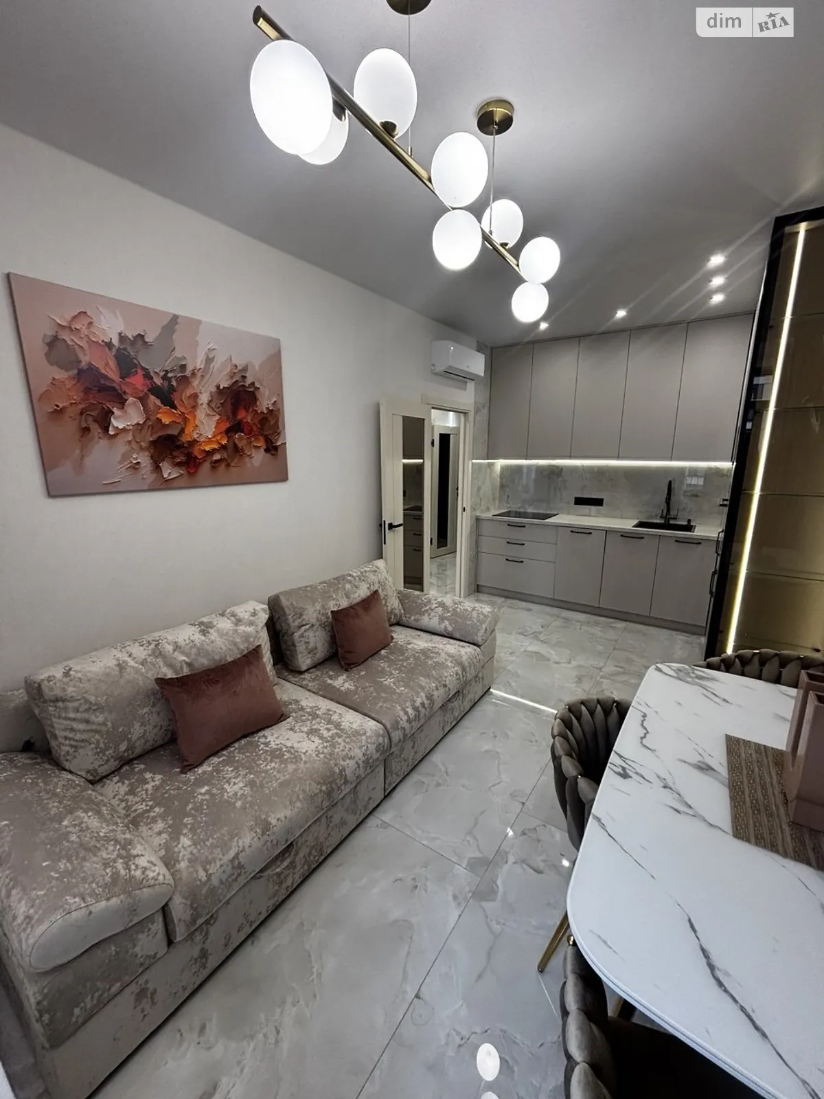 Продается 1-комнатная квартира 41.5 кв. м в Одессе, ул. Генуэзская - фото 1