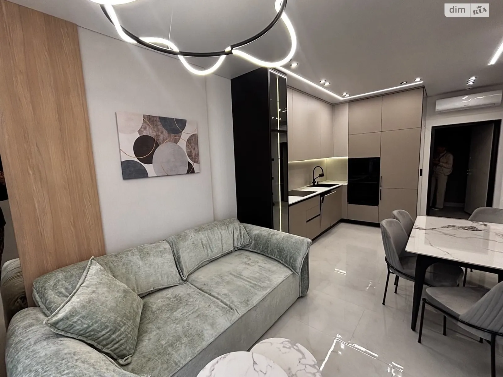 Продается 2-комнатная квартира 67 кв. м в Одессе, ул. Генуэзская - фото 1