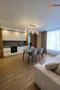 Продажа квартиры, Ивано-Франковск, р‑н. Майзли, Независимости (Горького) улица