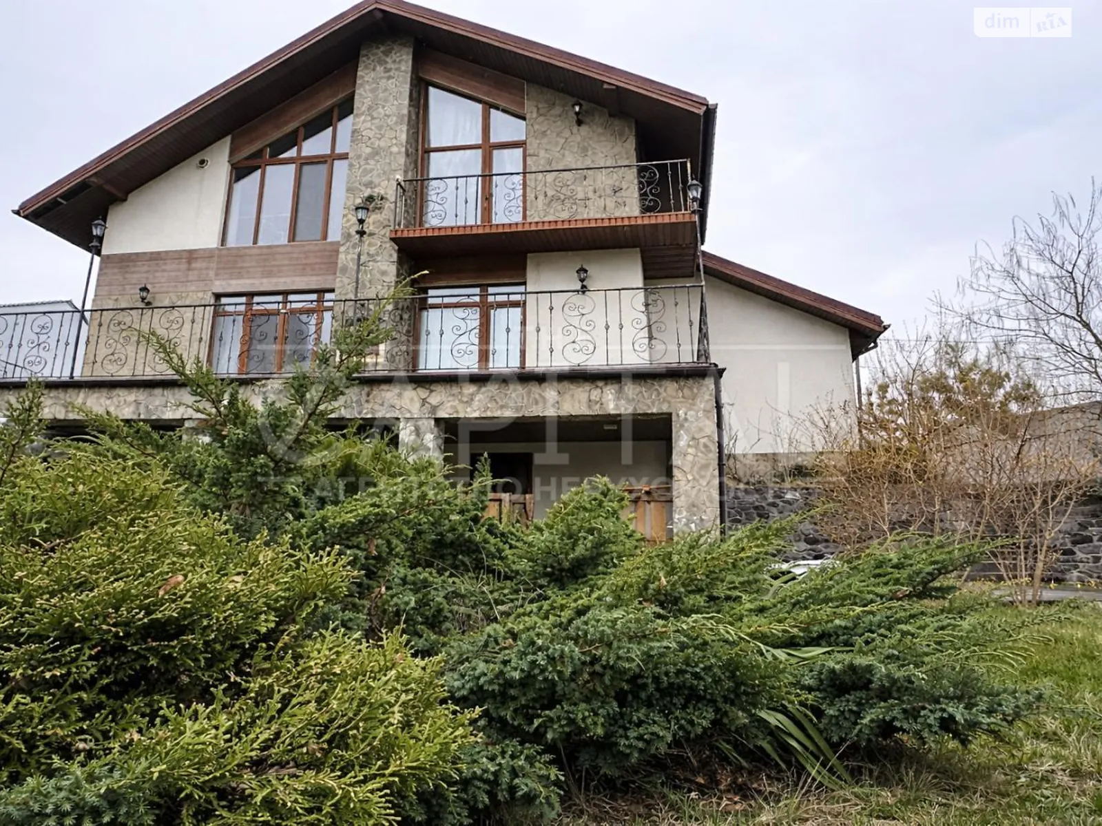 Сдается в аренду дом на 2 этажа 160 кв. м с гаражом, цена: 1400 $ - фото 1