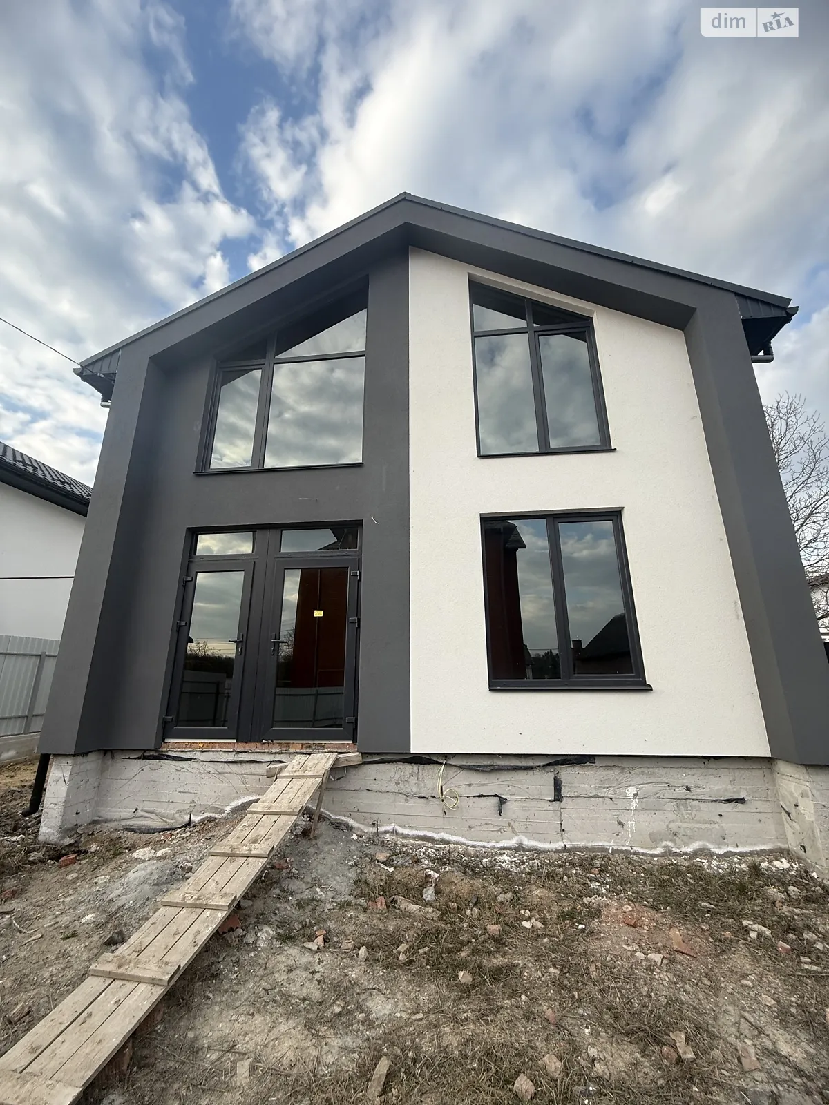 Продается дом на 2 этажа 125 кв. м с балконом, цена: 140000 $ - фото 1