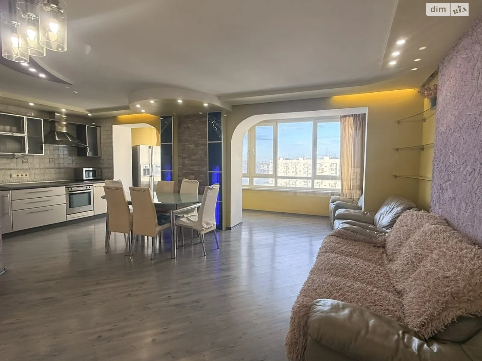 Продается 3-комнатная квартира 80.6 кв. м в Черноморске, цена: 65000 $ - фото 1