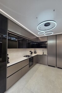 Продажа квартиры, Ивано-Франковск, р‑н. Княгинин, Юліана Пелеша (Крайковского) улица, дом 6