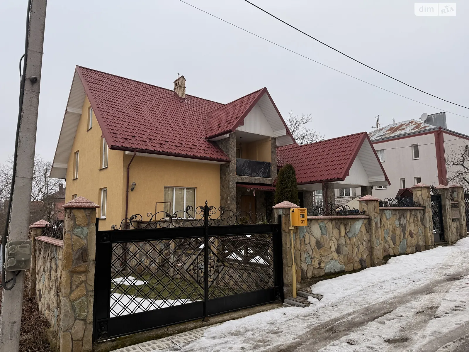 Продается дом на 2 этажа 318.6 кв. м с камином, цена: 250000 $ - фото 1