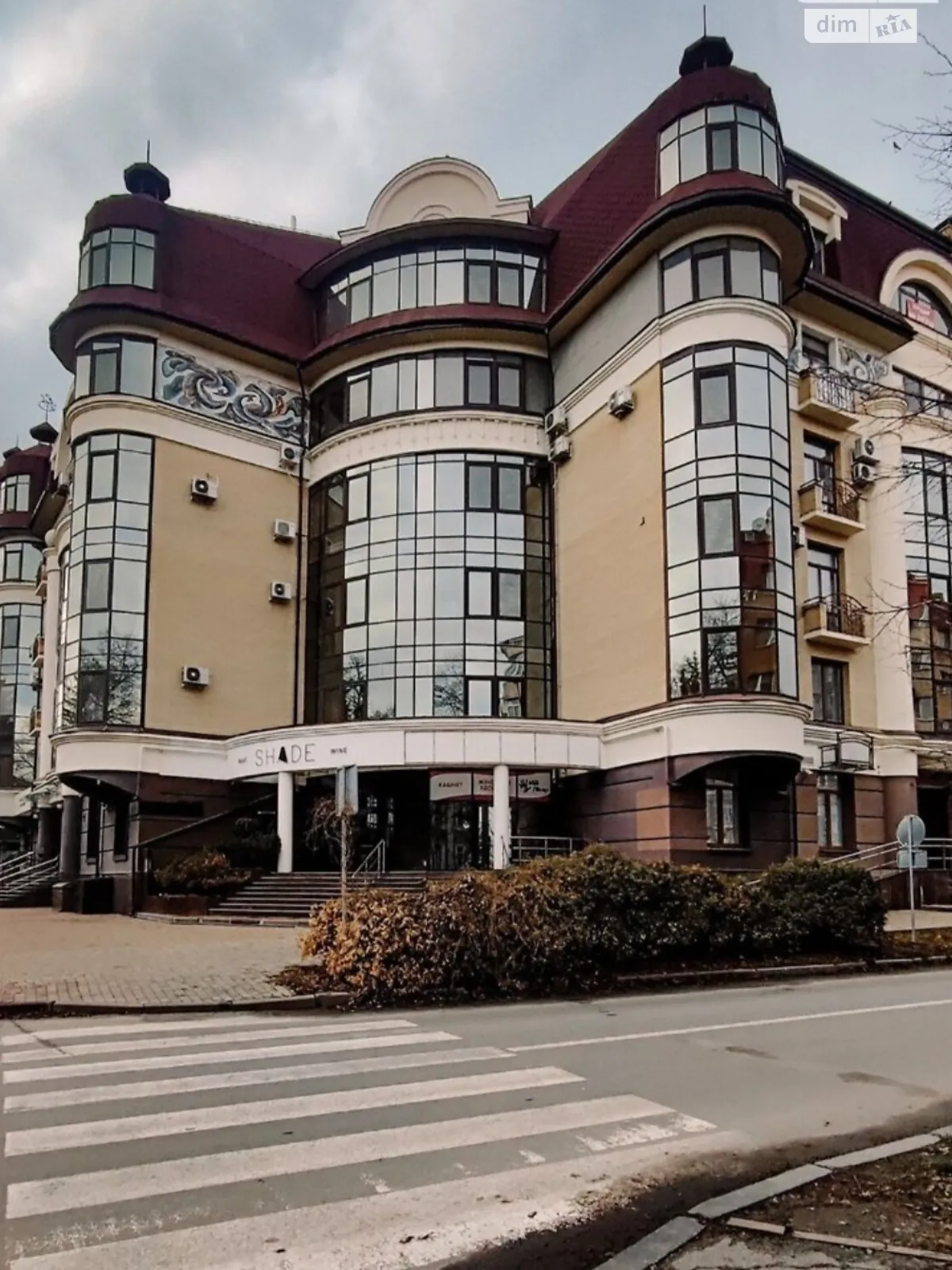 Продается 3-комнатная квартира 124 кв. м в Полтаве, ул. Конституции, 13 - фото 1