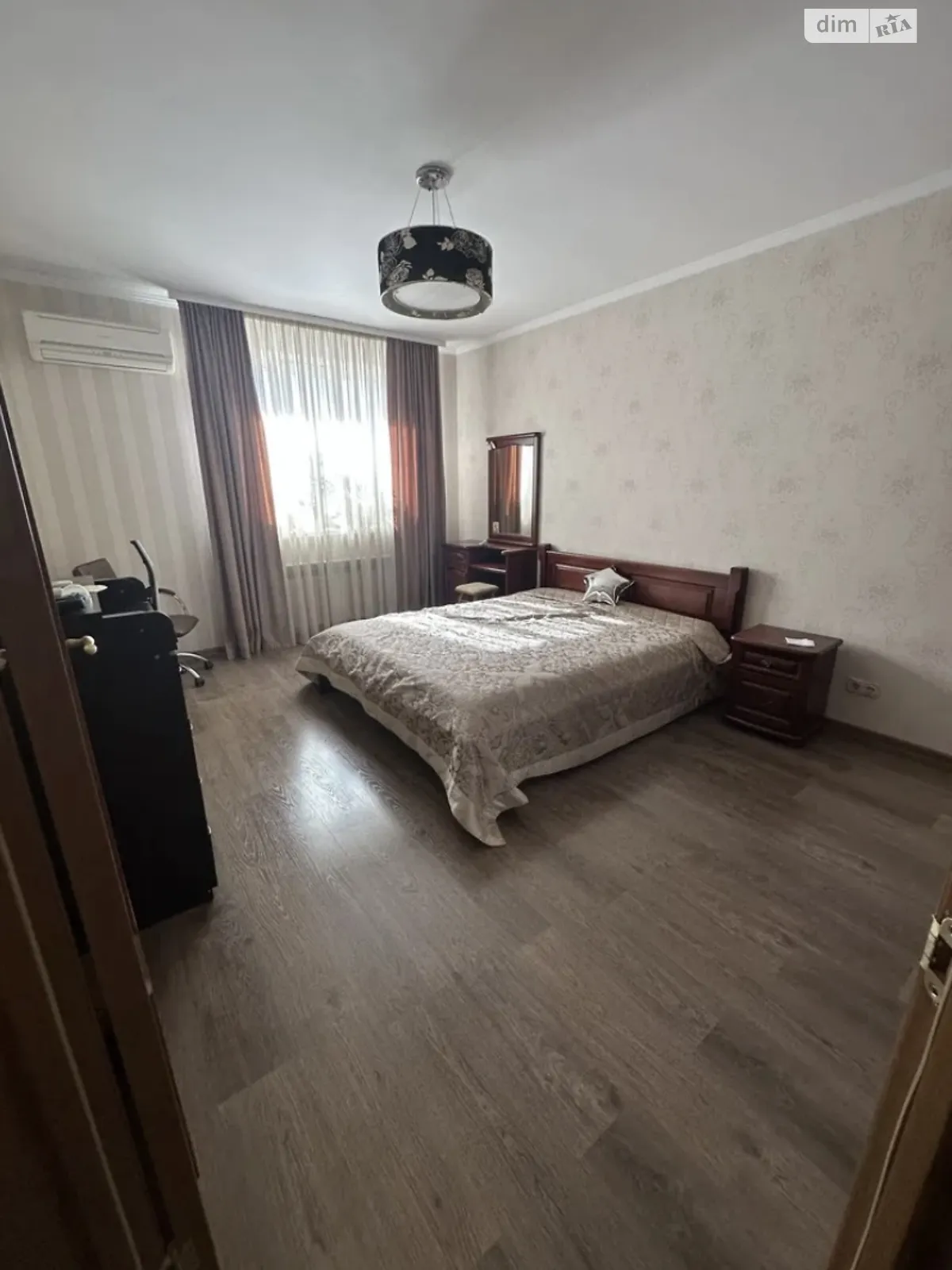 Продается 2-комнатная квартира 79.9 кв. м в Буче, ул. Тарасовская, 8А - фото 1