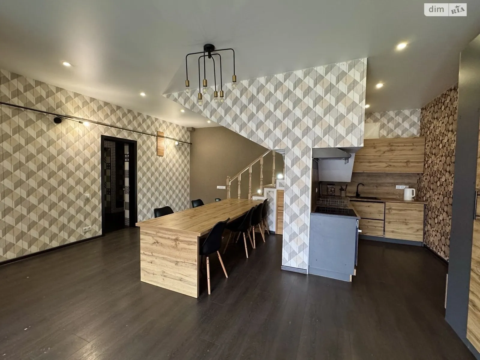 Продается дом на 2 этажа 134.9 кв. м с мансардой, цена: 88000 $ - фото 1