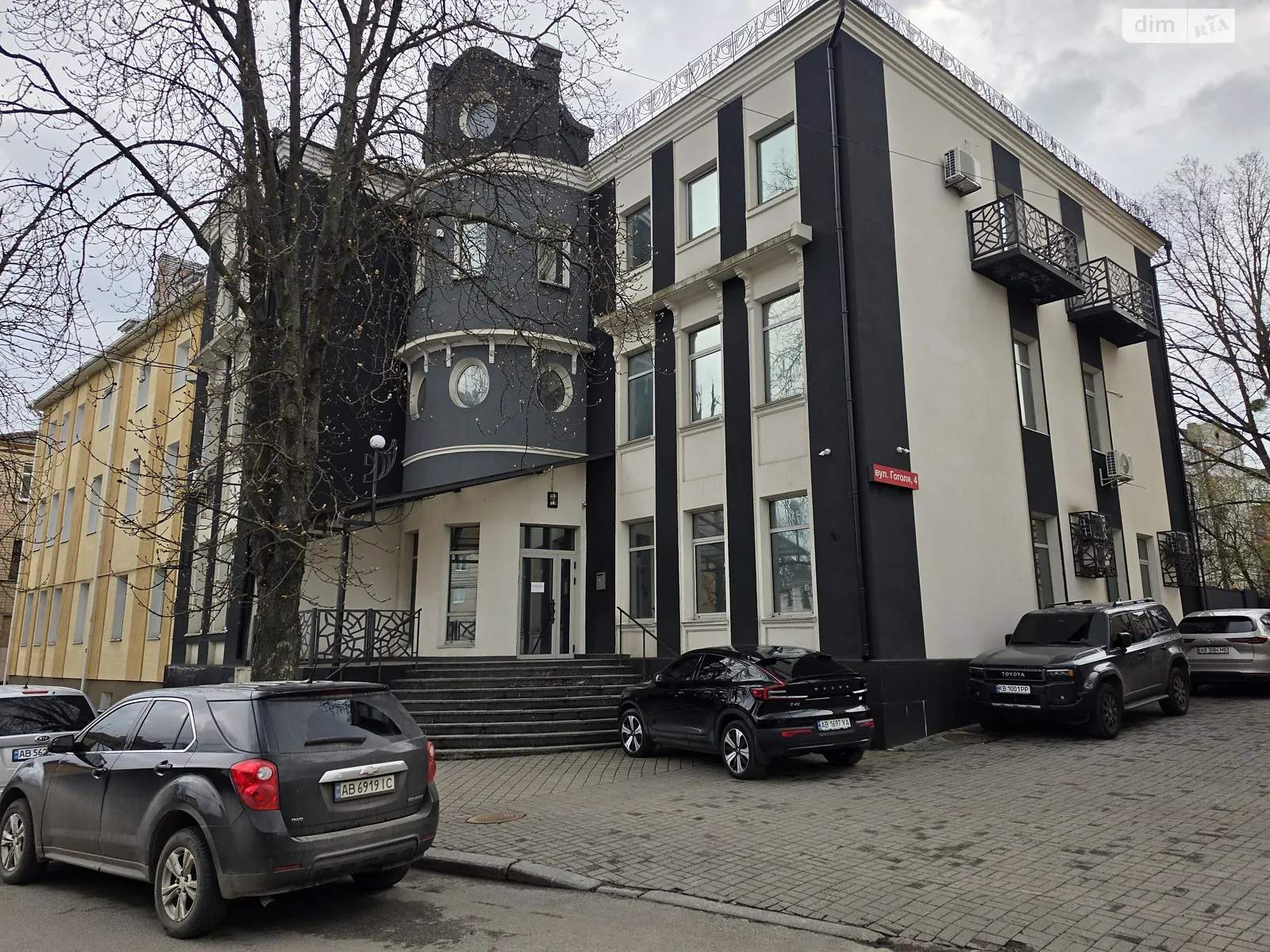 Продается офис 826.6 кв. м в бизнес-центре, цена: 1500000 $ - фото 1