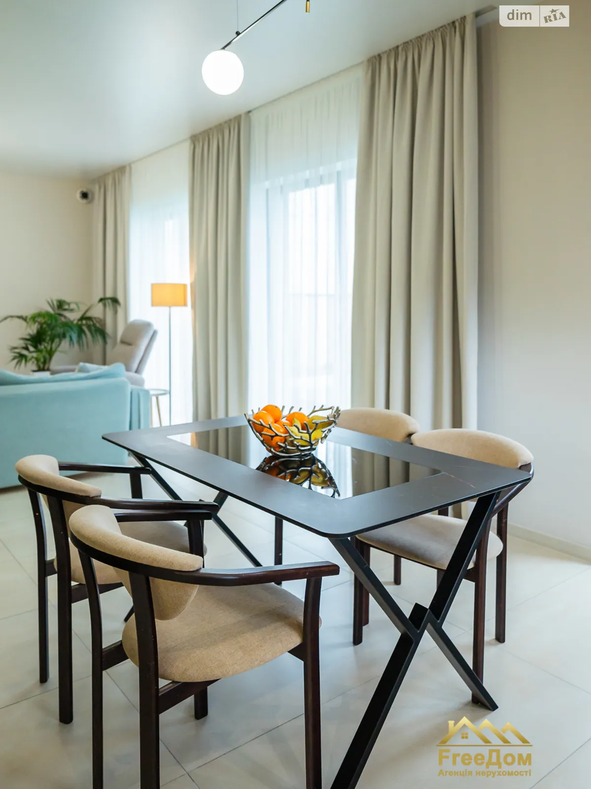 Продается одноэтажный дом 200 кв. м с бассейном, цена: 350000 $ - фото 1