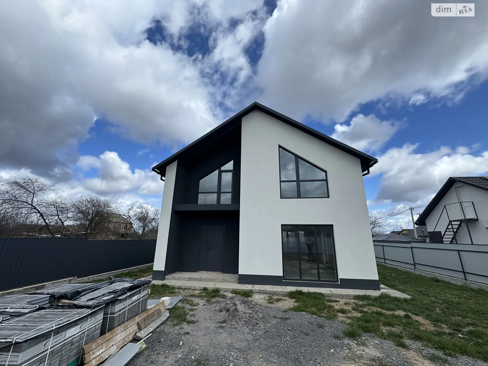 Продается дом на 2 этажа 117 кв. м с верандой, цена: 78000 $ - фото 1