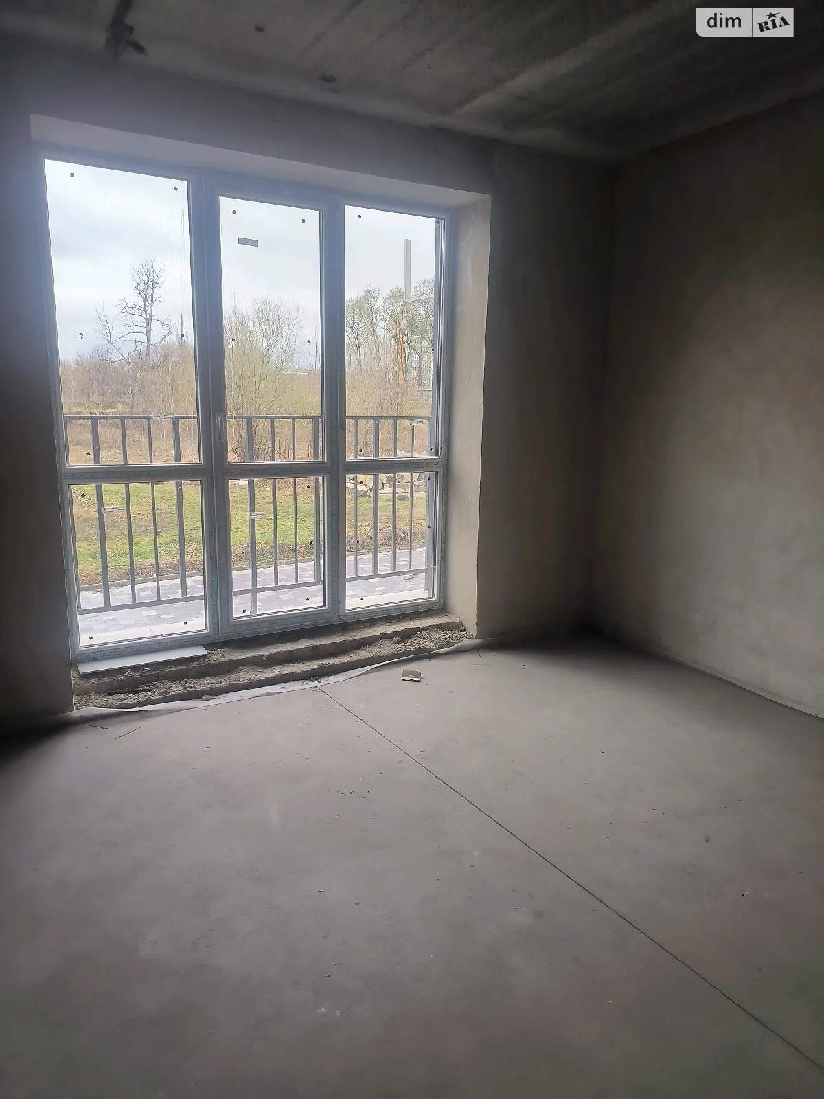 Продается 1-комнатная квартира 29 кв. м в Гостомеле, ул. Молодежная, 11/5 - фото 1