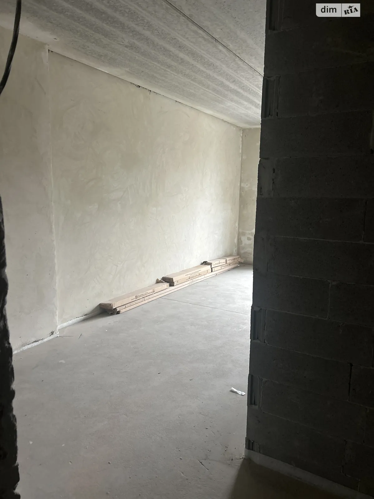 Продается 1-комнатная квартира 29.6 кв. м в Гостомеле, ул. Молодежная, 11/5 - фото 1