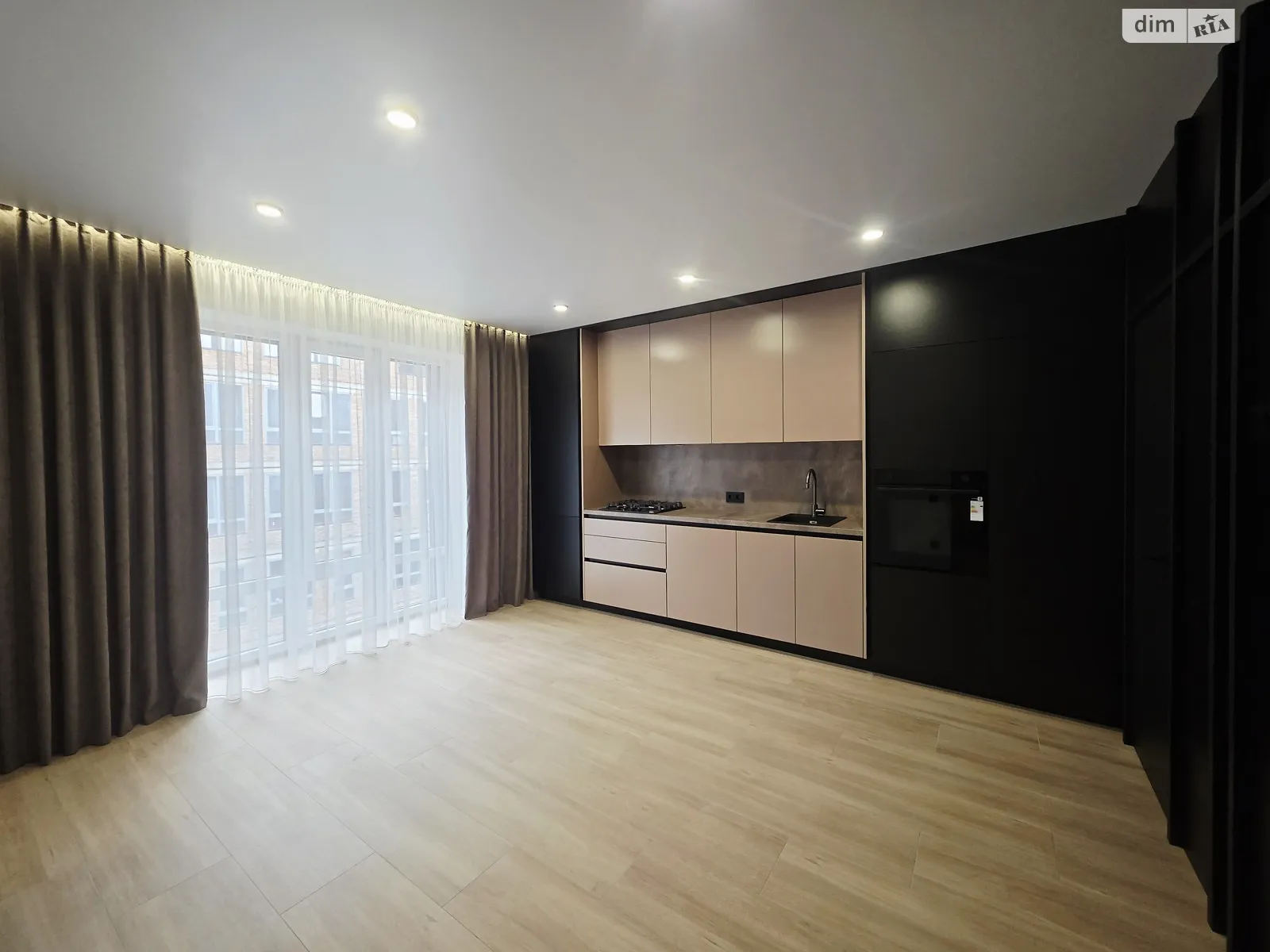 Продается 1-комнатная квартира 47.5 кв. м в Бармаках, ул. Единства, 8 - фото 1