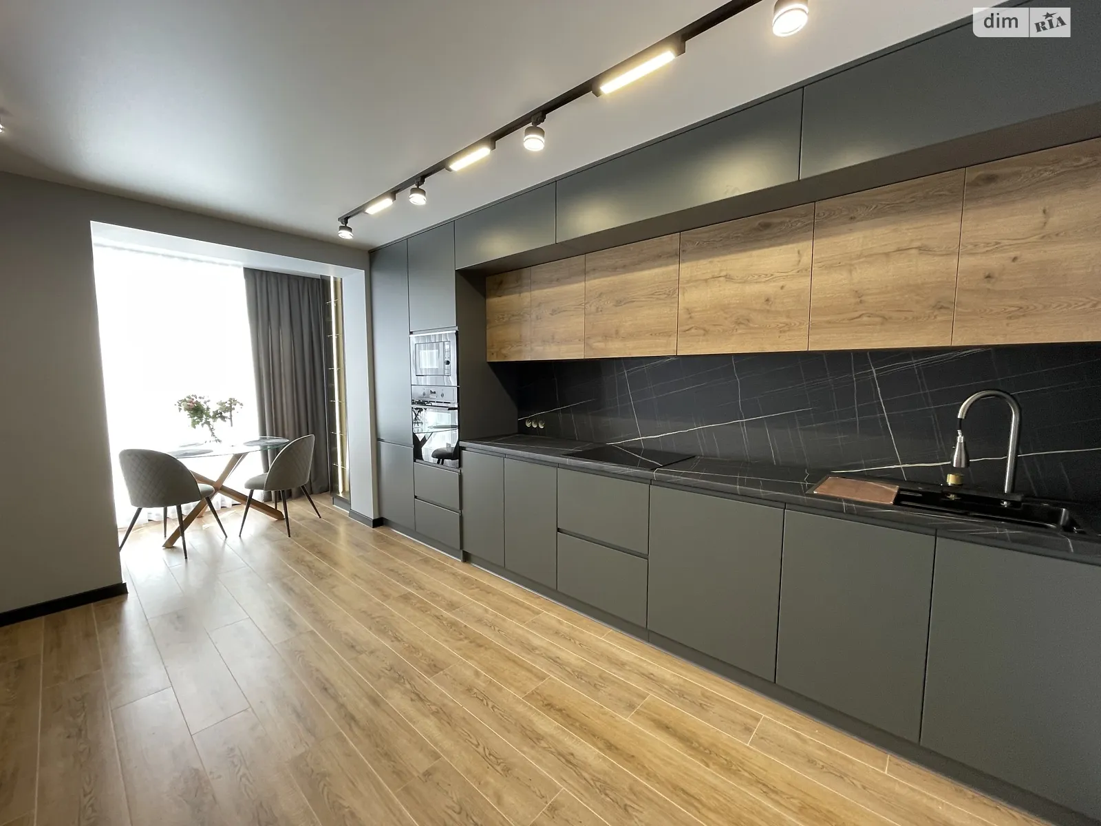 Продается 2-комнатная квартира 64 кв. м в Хмельницком, ул. Проскуровского Подполья, 165Е - фото 1