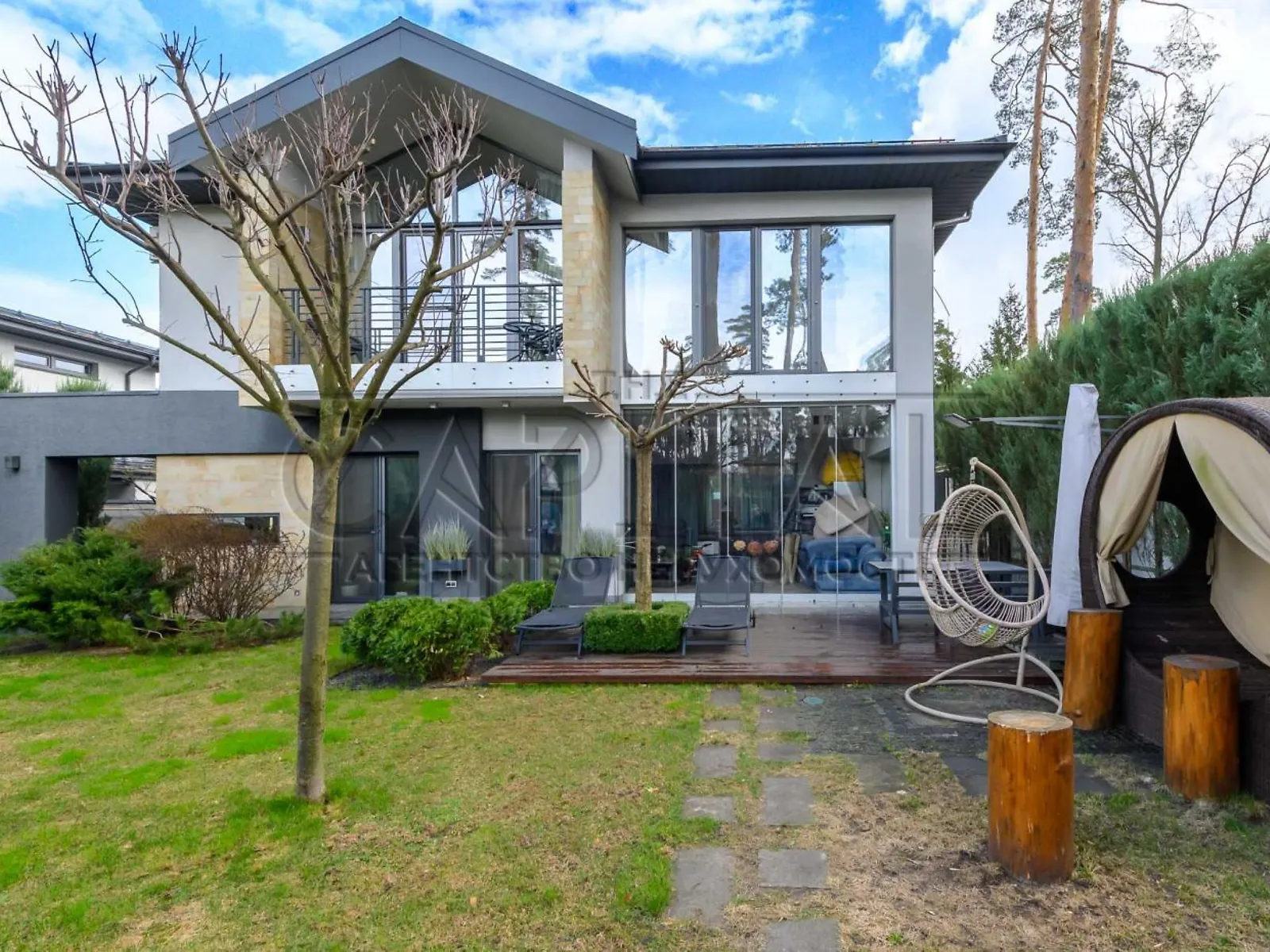 Продается дом на 2 этажа 183 кв. м с камином, цена: 425000 $ - фото 1