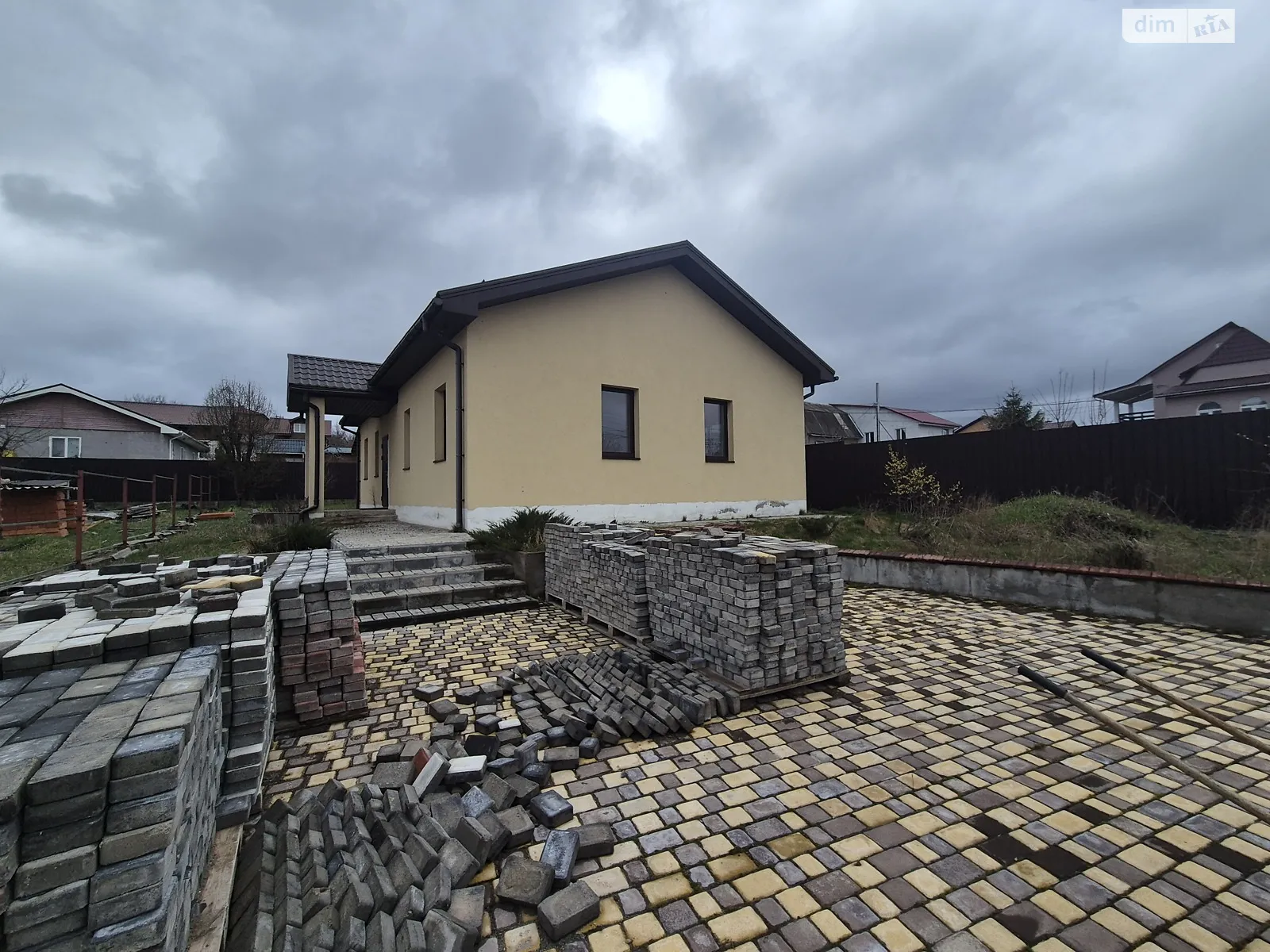 Продается одноэтажный дом 105 кв. м с подвалом, цена: 135000 $ - фото 1