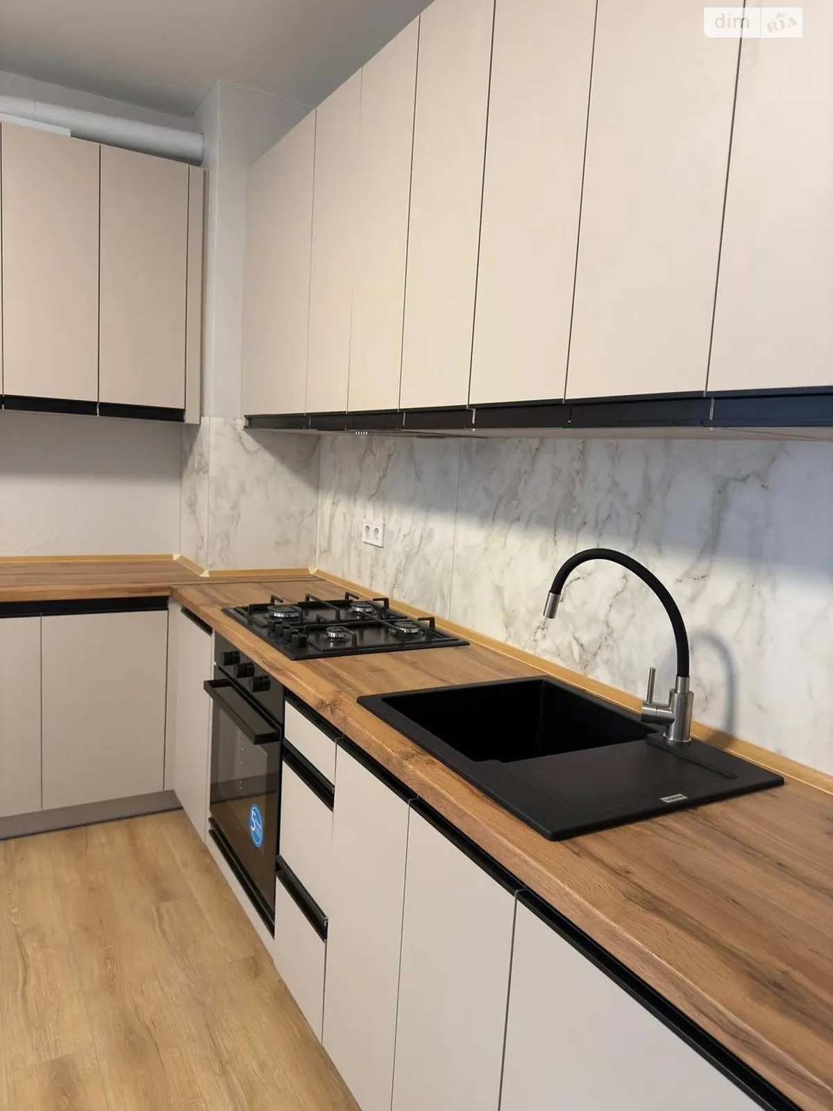 Продается 1-комнатная квартира 32.7 кв. м в Гостомеле, ул. Свято-Покровская(Ленина), 140 - фото 1