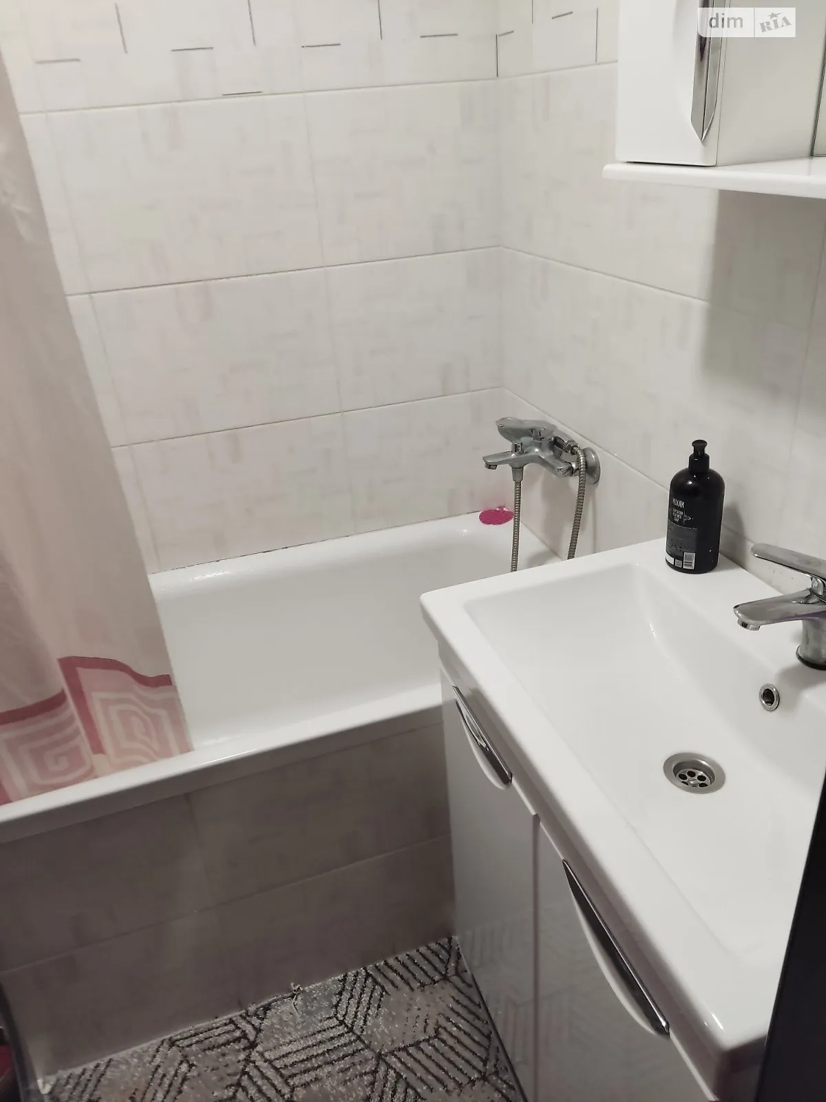 Здається в оренду кімната 48 кв. м у Хмельницькому, цена: 3000 грн - фото 1