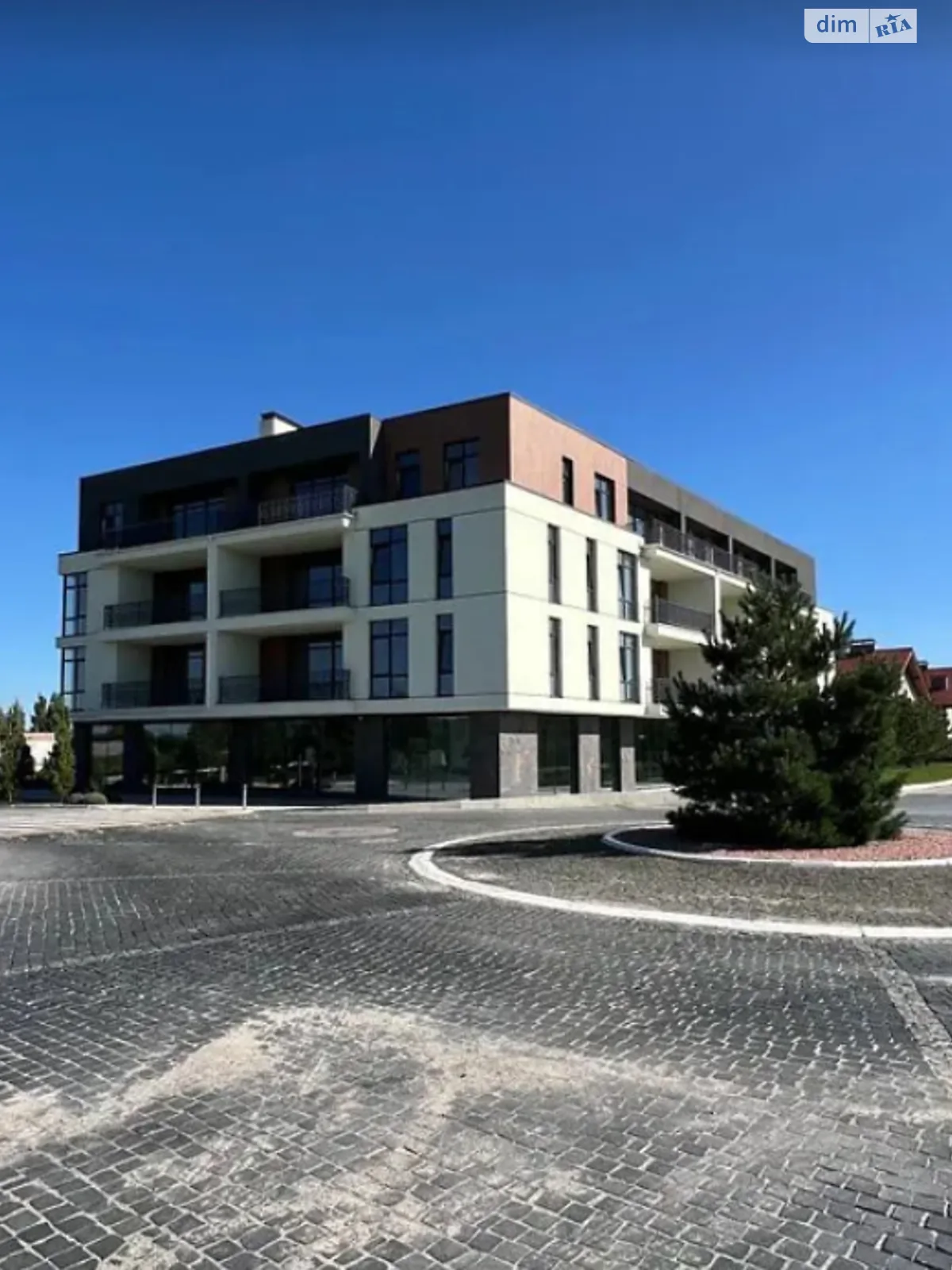 Продается 2-комнатная квартира 73 кв. м в Ровно, ул. Киевская - фото 1