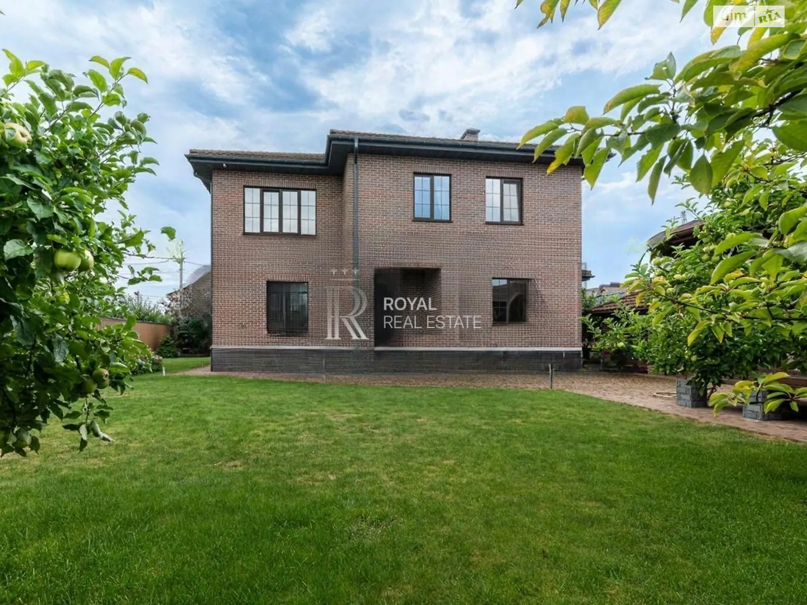 Сдается в аренду дом на 2 этажа 275.1 кв. м с террасой, цена: 2000 $ - фото 1