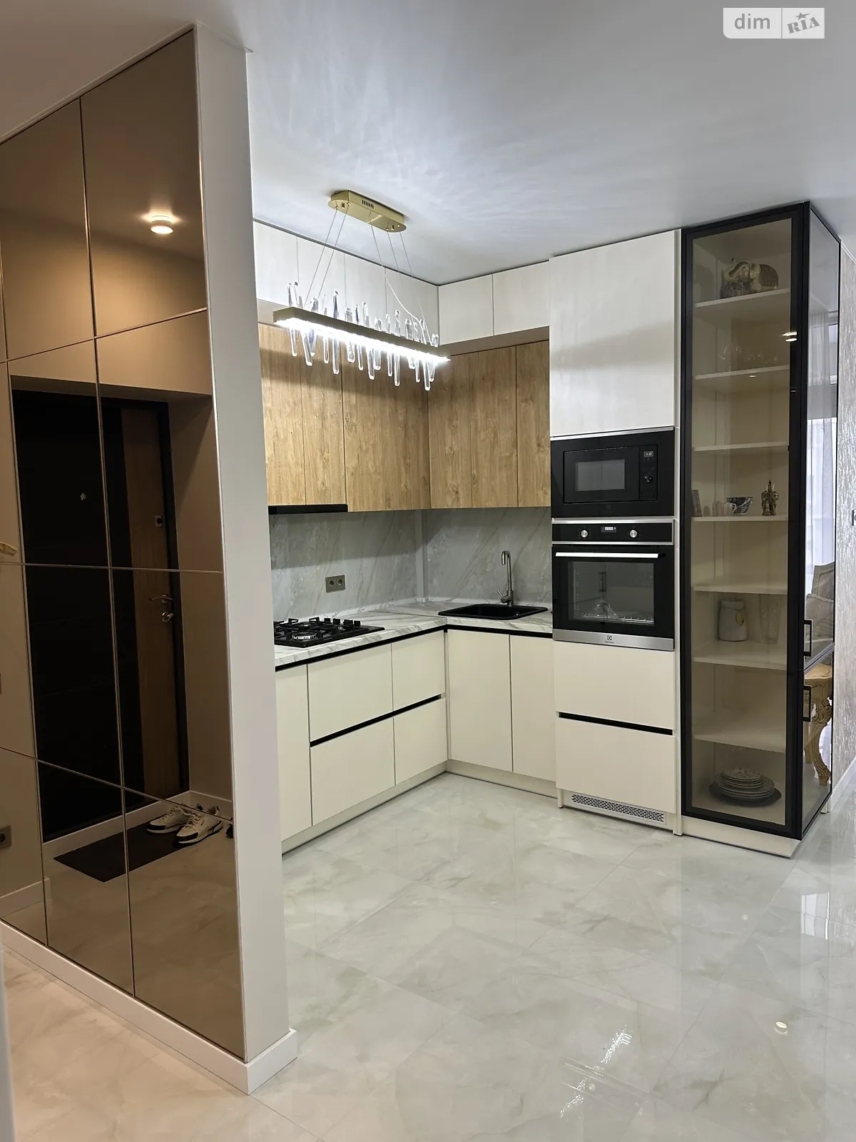 Сдается в аренду 1-комнатная квартира 51.2 кв. м в Буче, ул. Ивана Кожедуба, 8А - фото 1