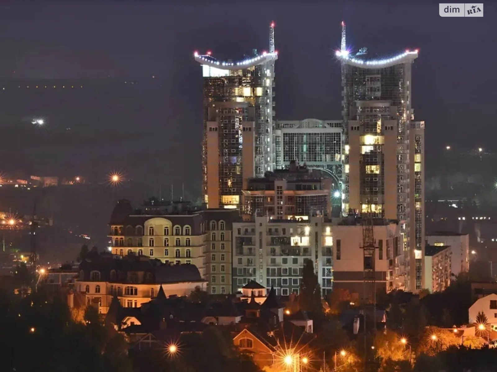 Продается 3-комнатная квартира 147 кв. м в Киеве, ул. Зверинецкая, 59 - фото 1