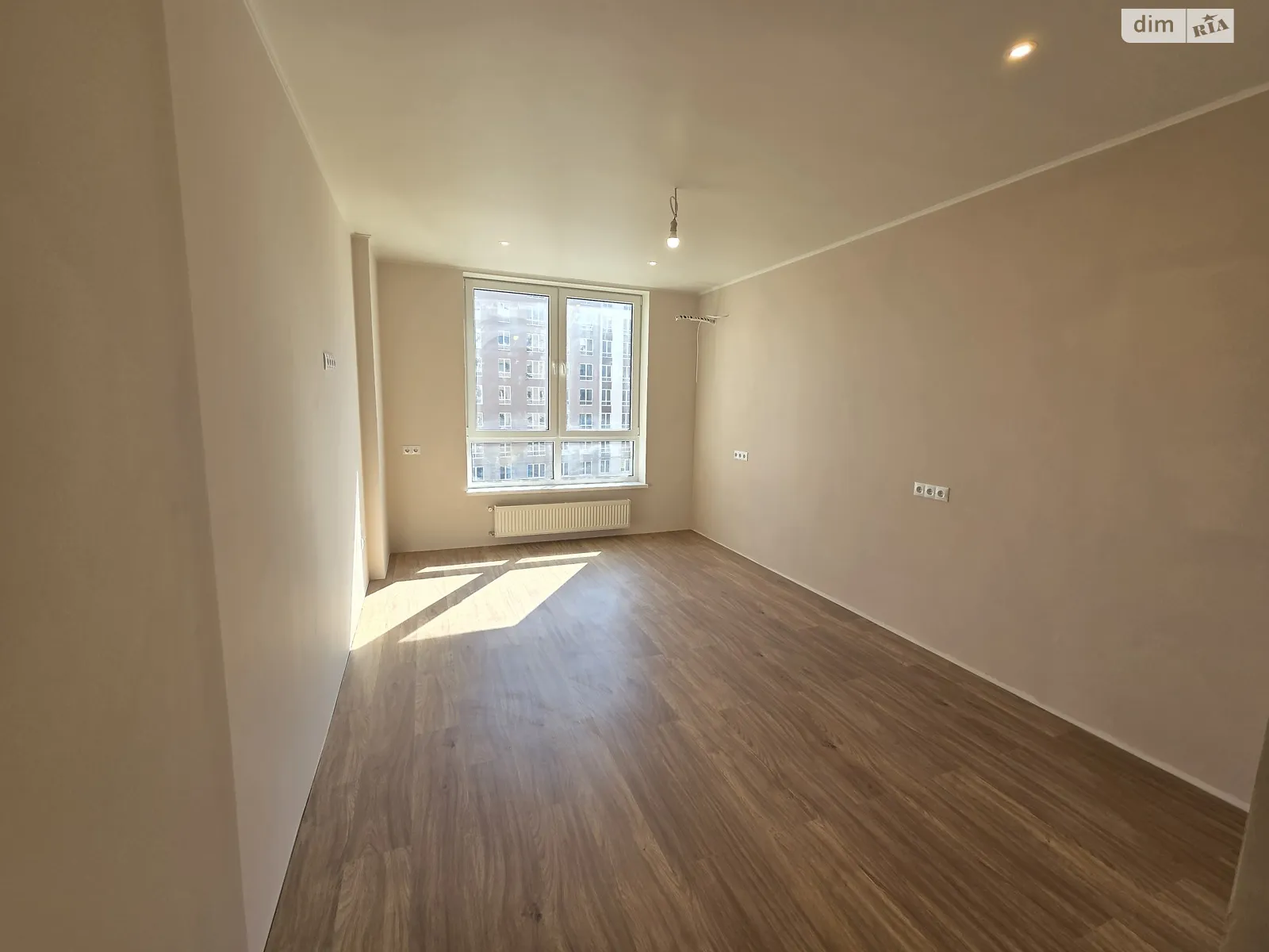 Продается 1-комнатная квартира 37.1 кв. м в Буче, ул. Князя Владимира Великого, 14 корпус 5 - фото 1