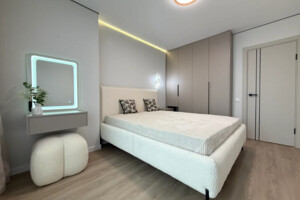 Продажа квартиры, Ивано-Франковск, р‑н. Центр, Южный бульвар