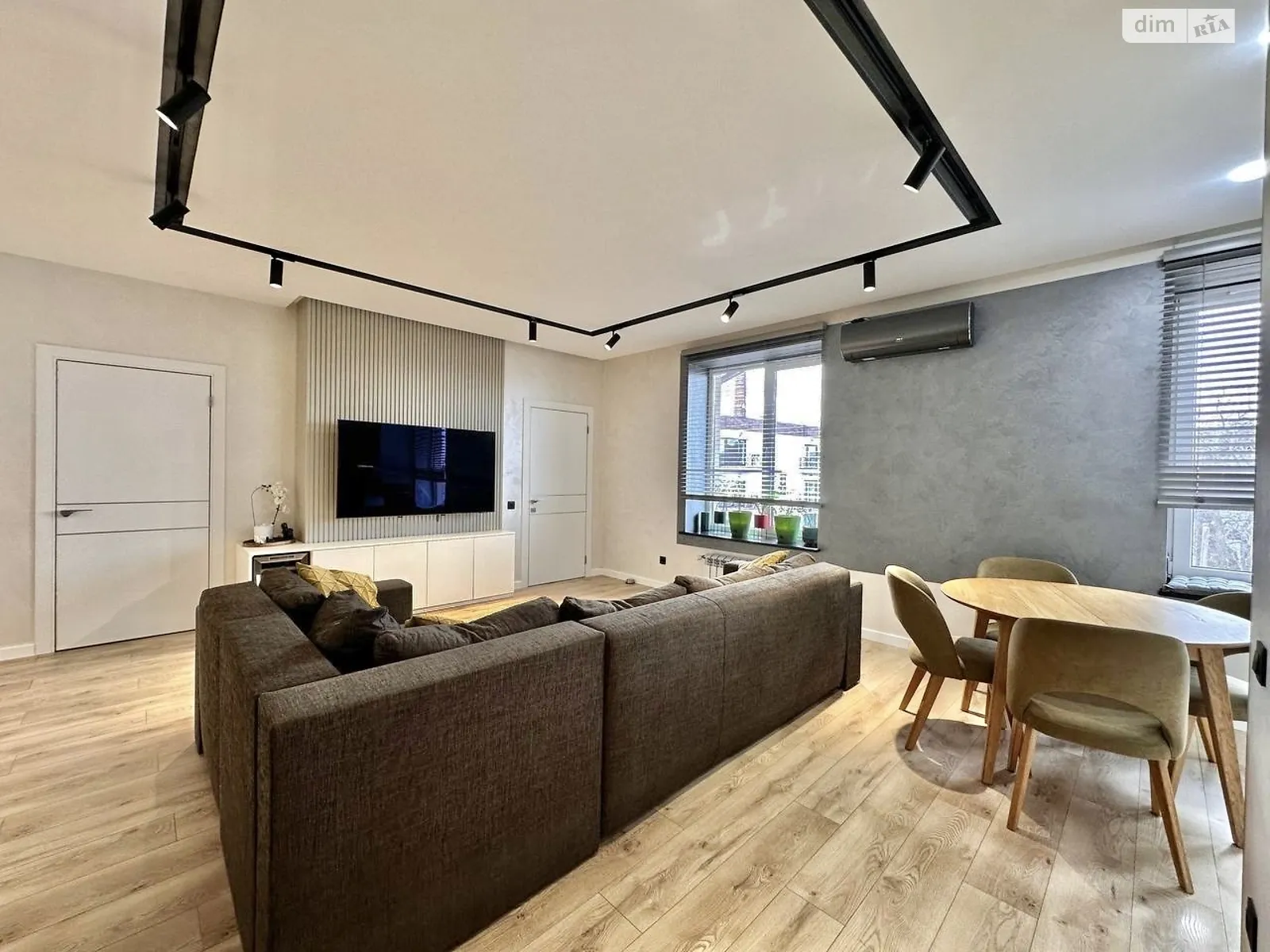 Продается 2-комнатная квартира 71 кв. м в Ровно, ул. Назара Небожинского(Павлюченко), 32А - фото 1