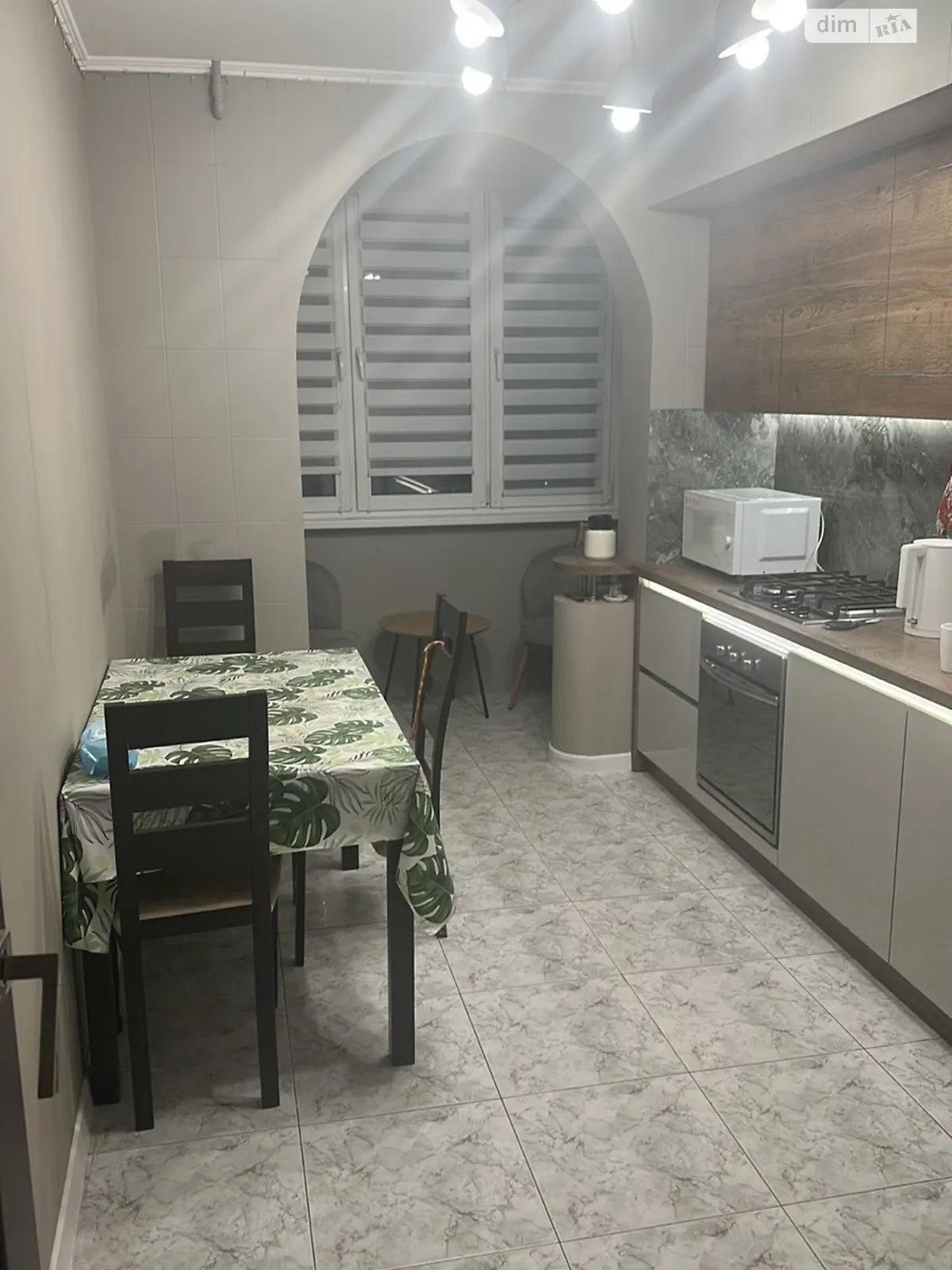 Продается 3-комнатная квартира 65.2 кв. м в Одессе, ул. Левитана - фото 1