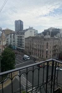 Продаж квартири, Київ, р‑н. Шевченківський, ст.м. Вокзальна, Саксаганського вулиця, буд. 88