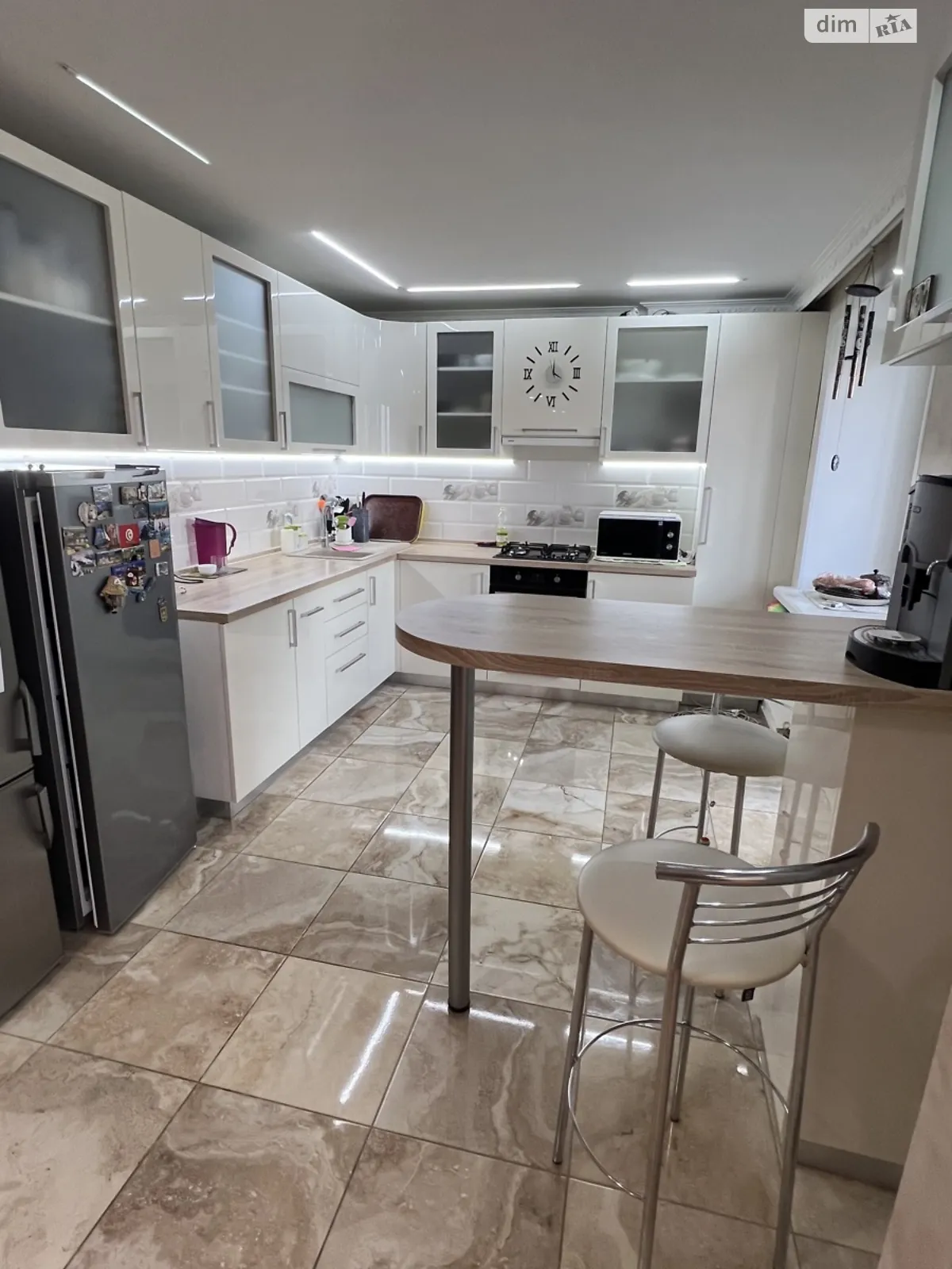 Продается 2-комнатная квартира 83 кв. м в Чернигове, ул. Красносельского, 37 - фото 1