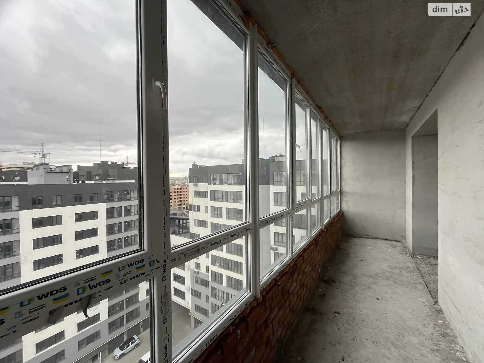 Продается 5-комнатная квартира 138.5 кв. м в Хмельницком, ул. Озерная, 16Б - фото 1