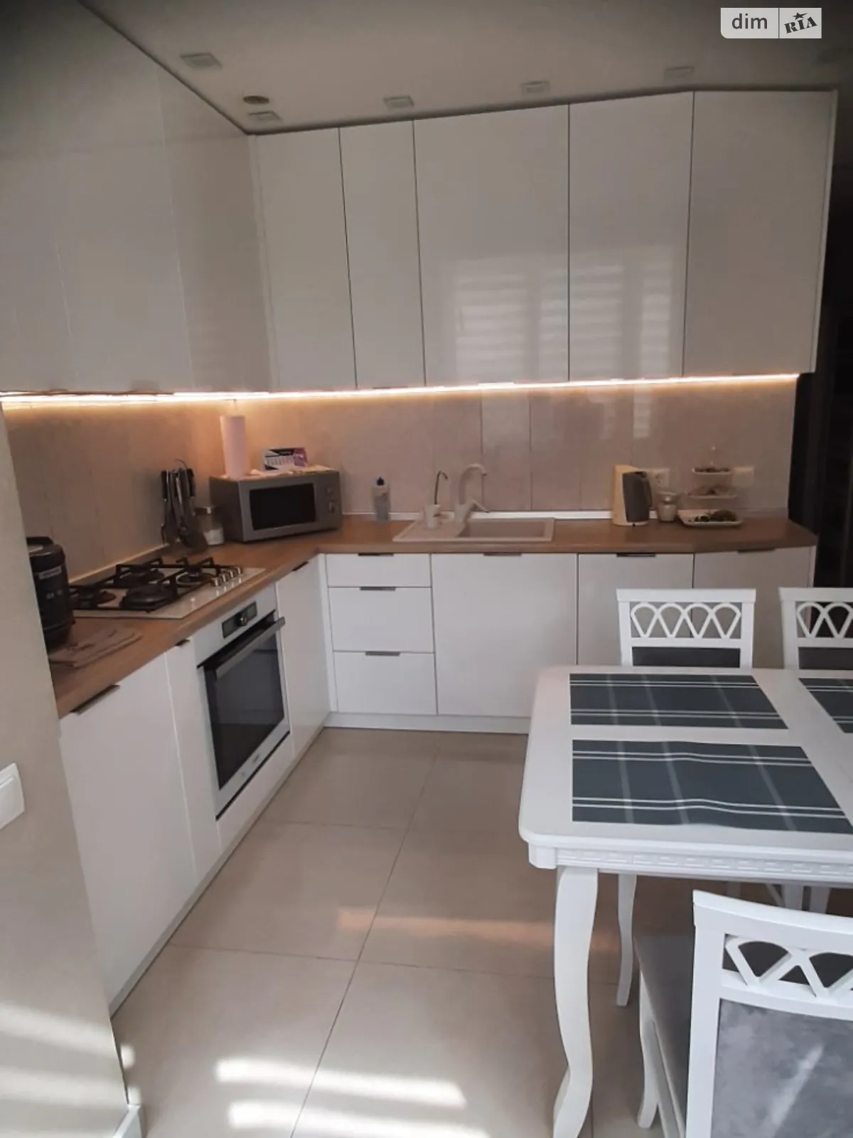 Продается 3-комнатная квартира 75 кв. м в Ужгороде, цена: 120000 $ - фото 1