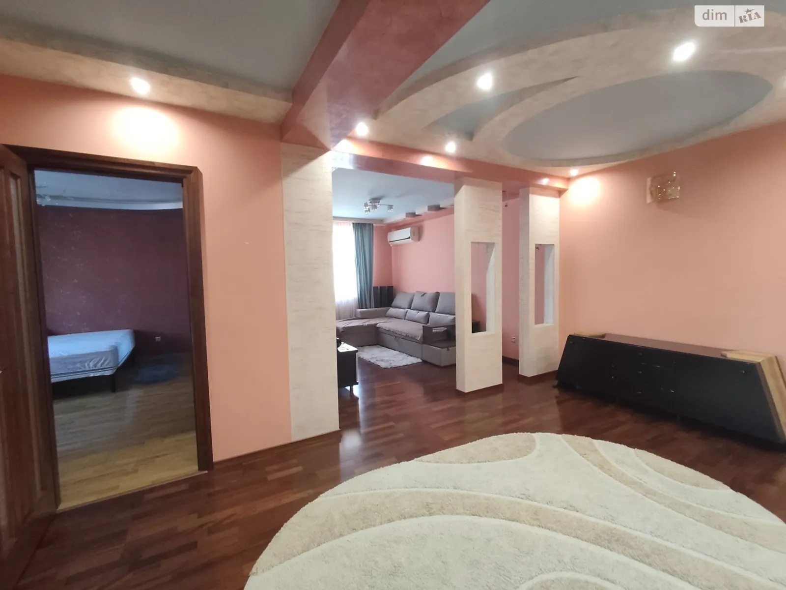 Здається в оренду 3-кімнатна квартира 100 кв. м у Ужгороді, вул. Климпуша - фото 1