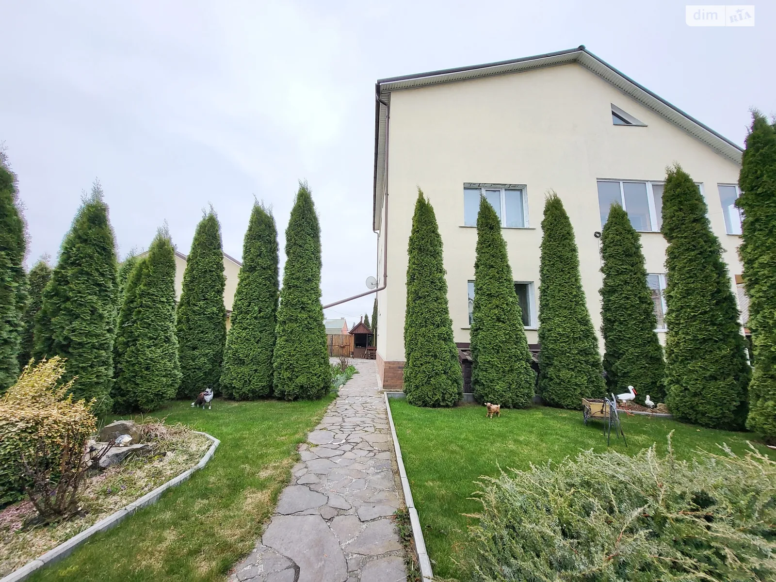 Продается дом на 2 этажа 276.3 кв. м с баней/сауной, цена: 224999 $ - фото 1