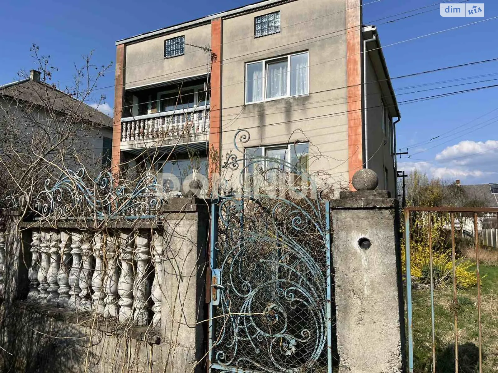 Продается дом на 3 этажа 248 кв. м с мансардой, ул. Иосифа Бокшая, 25 - фото 1