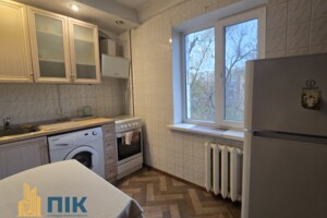 Продажа квартиры, Киев, р‑н. Академгородок, ст.м. Академгородок, Академика Вернадского бульвар, дом 73