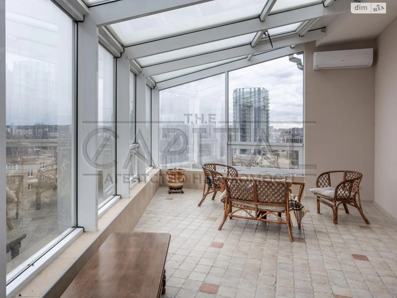 Сдается в аренду дом на 2 этажа 400 кв. м с террасой, цена: 2500 $ - фото 1