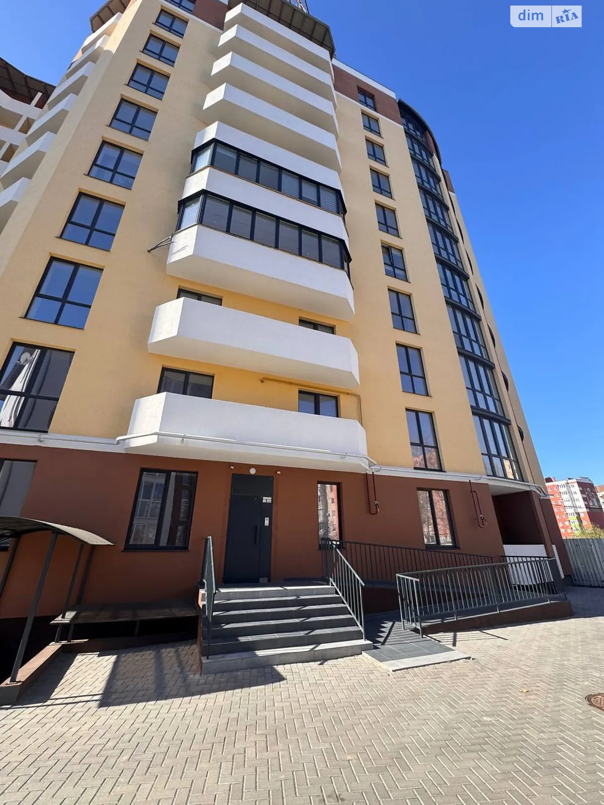 Продается 1-комнатная квартира 50 кв. м в Ровно, ул. Елены Телиги, 63 - фото 1