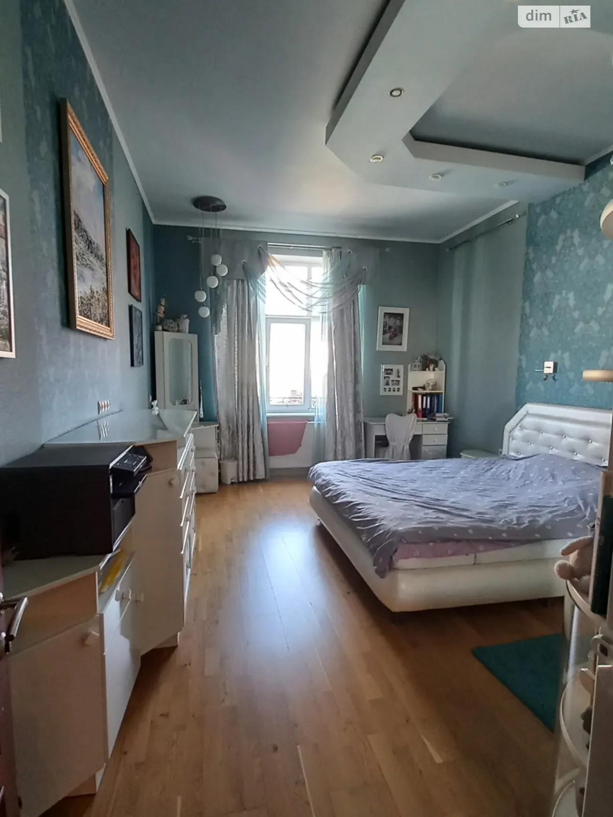 Продается 5-комнатная квартира 167 кв. м в Львове, ул. Рогатинцев Братьев, 32 - фото 1