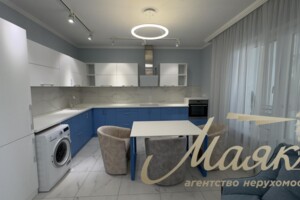 Долгосрочная аренда квартиры, Киев, р‑н. Саперное Поле, ст.м. Дворец Украина, Саперное Поле улица, дом 3