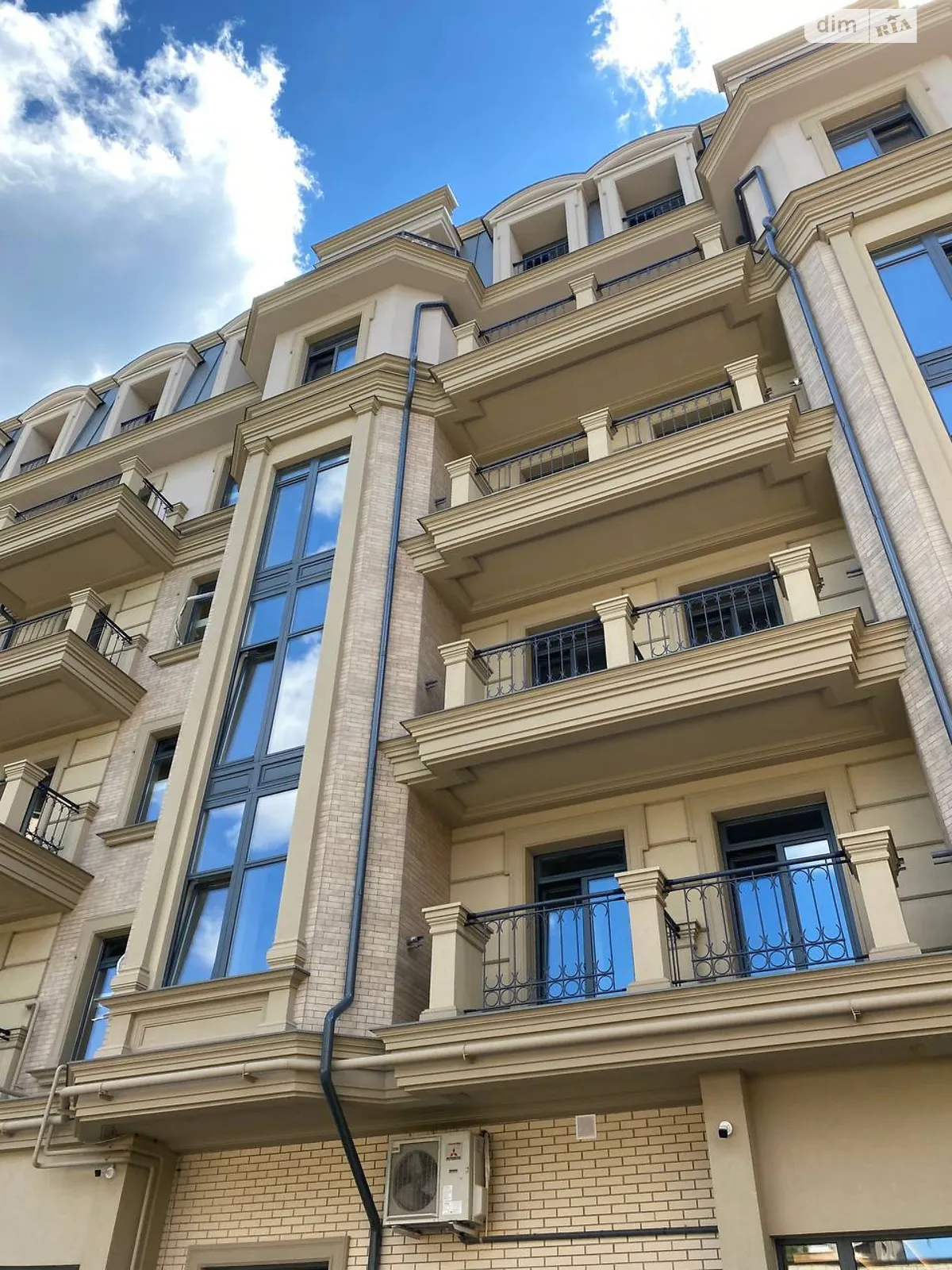 Продається 2-кімнатна квартира 69.2 кв. м у Одесі, Фонтанська дор. - фото 1