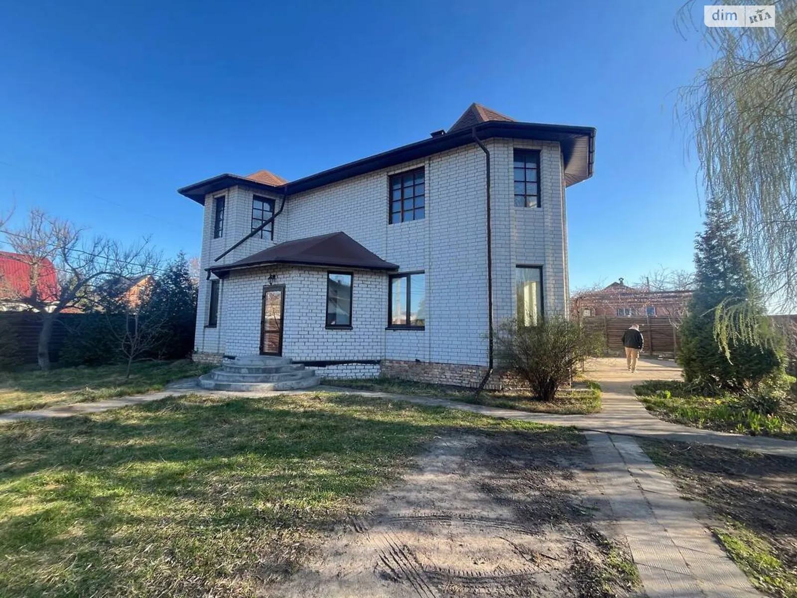 Продается дом на 2 этажа 220.7 кв. м с беседкой, цена: 150000 $ - фото 1