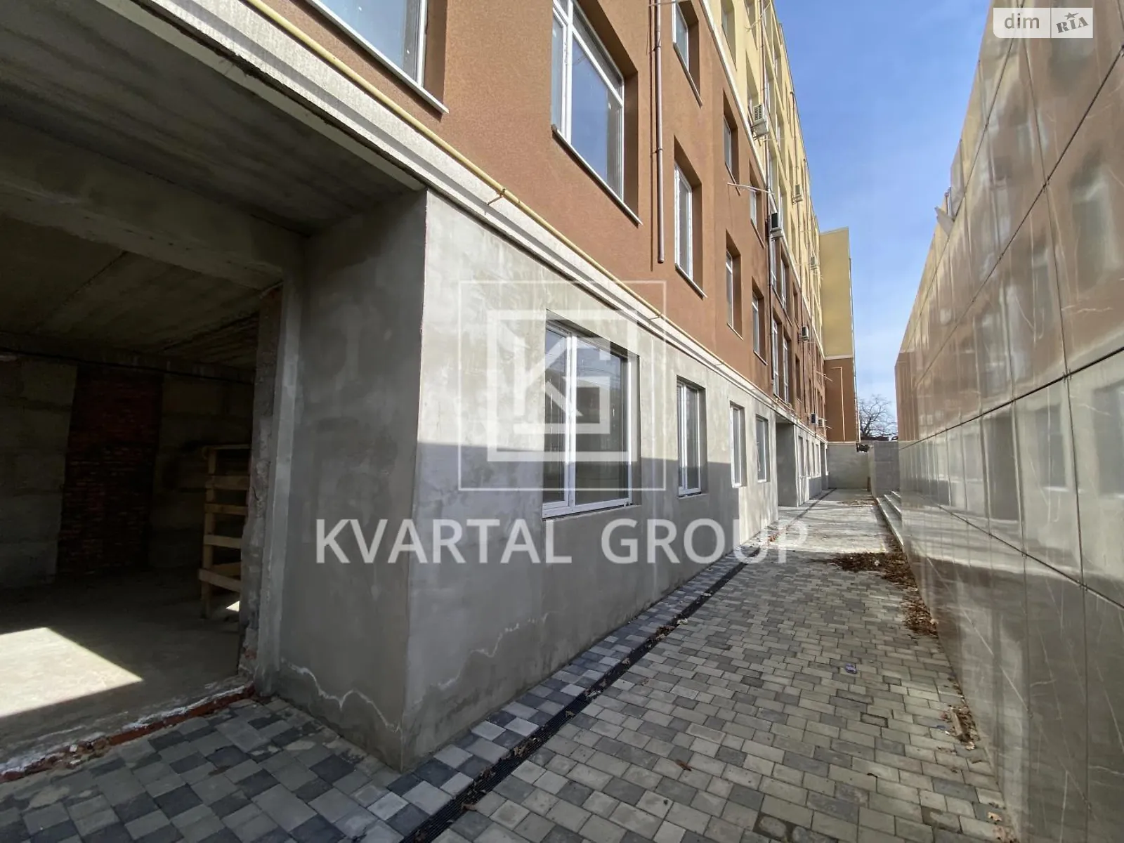 Продается офис 51.8 кв. м в бизнес-центре, цена: 38850 $ - фото 1