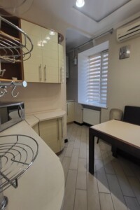 Продаж квартири, Вінниця, р‑н. Центр, Театральна вулиця