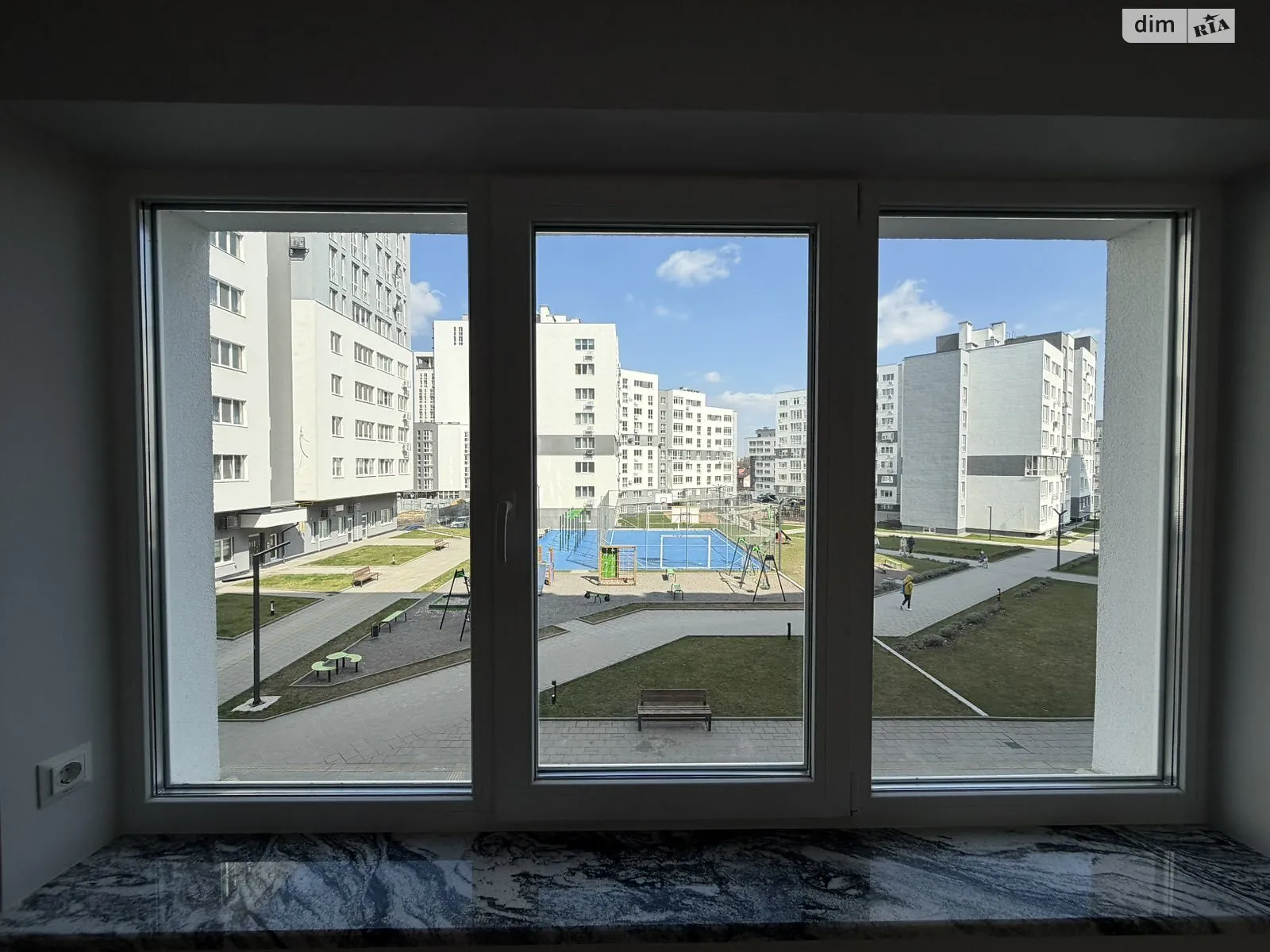 Продается 2-комнатная квартира 72 кв. м в Львове, ул. Владимира Великого - фото 1