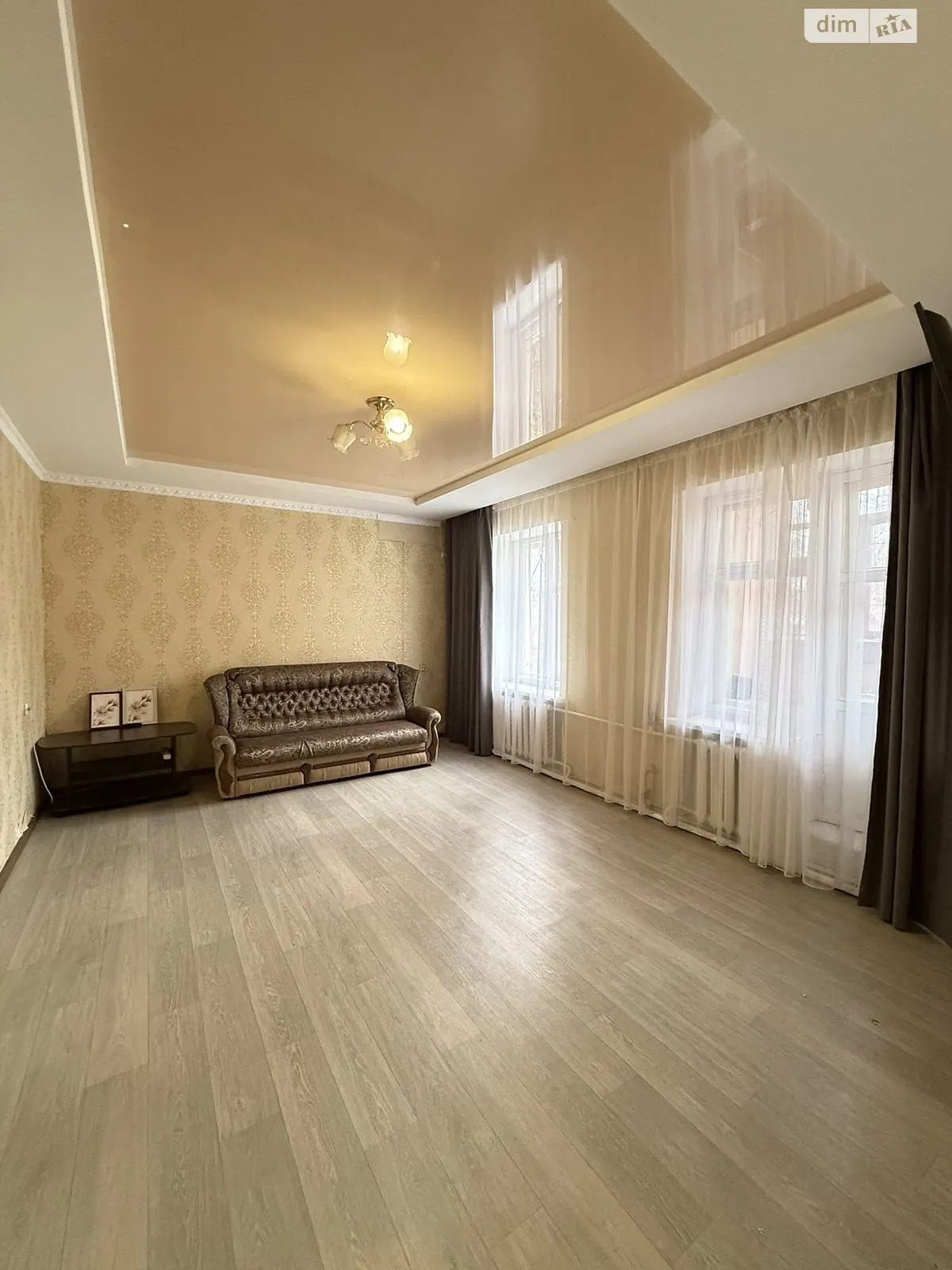 Продается 3-комнатная квартира 73.7 кв. м в Полтаве, ул. Сортировочная, 33 - фото 1